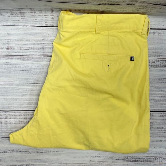 Brooks Brothers Other - Brooks Brothers Above the Knee Men's Size W35 Yellow Cotton Shorts